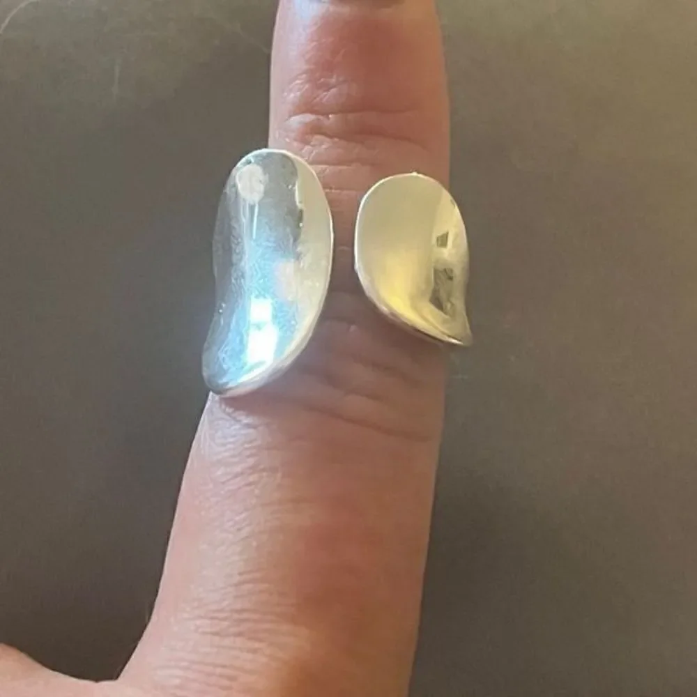 The Abstract silver cocktail ring